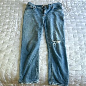 Hatch Boyfriend Maternity Jean - size 27 - destroyed light wash